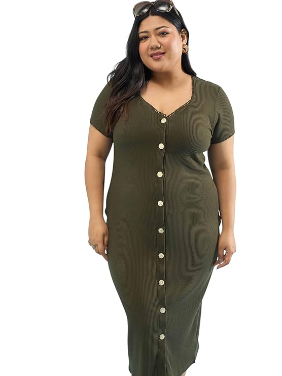 Turn heads effortlessly with this curve-loving style.