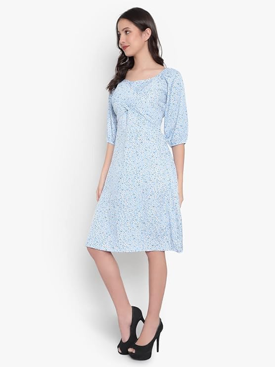 Feel stylish and comfortable in every size with this floral midi dress.